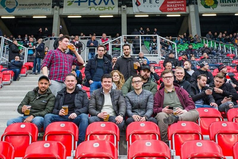 Cracovie : participez à un match de football à Cracovie avec un habitant local