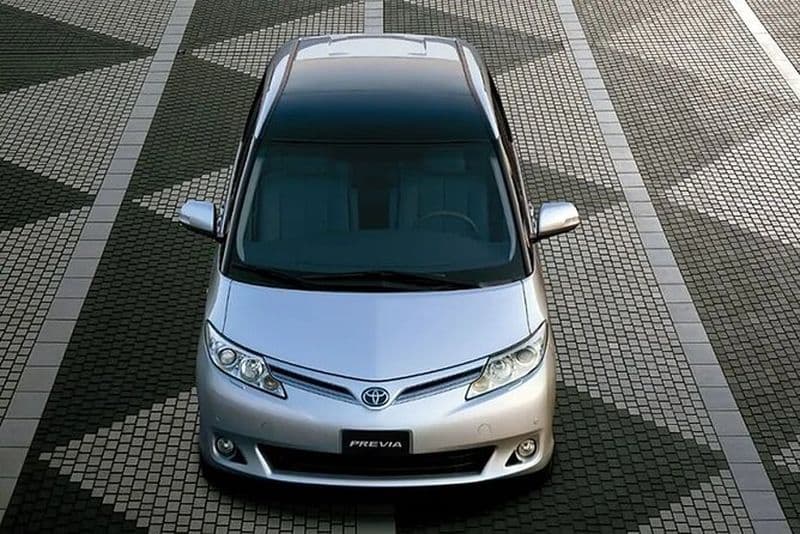 Transfert aéroport privé Toyota Previa vers ou depuis l'aéroport de Dubaï