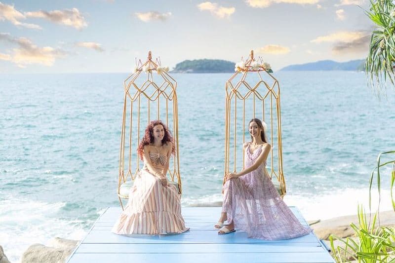 Phuket Rock Beach Swing Instagram Photo Spot et vue sur l'océan