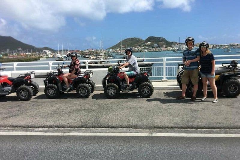 Pour les clients de l'hôtel : Visite guidée en VTT Néerlandais/Français St. Maarten - Highlights & Beach