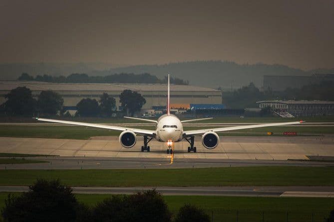 Transfert privé: Aéroport d'Heathrow à l'aéroport de Gatwick Arrivée ou départ