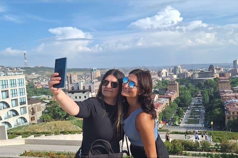 Visite à pied de la ville d'Erevan avec 5 vins et 10 ans d'eau-de-vie