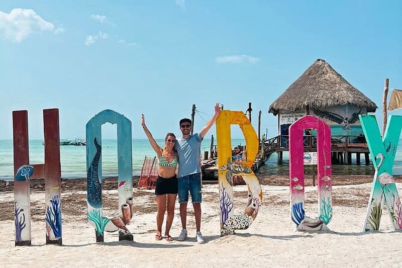 Excursion sur l'île Holbox avec promenade en bateau à vélo et baignade au départ de Cancún