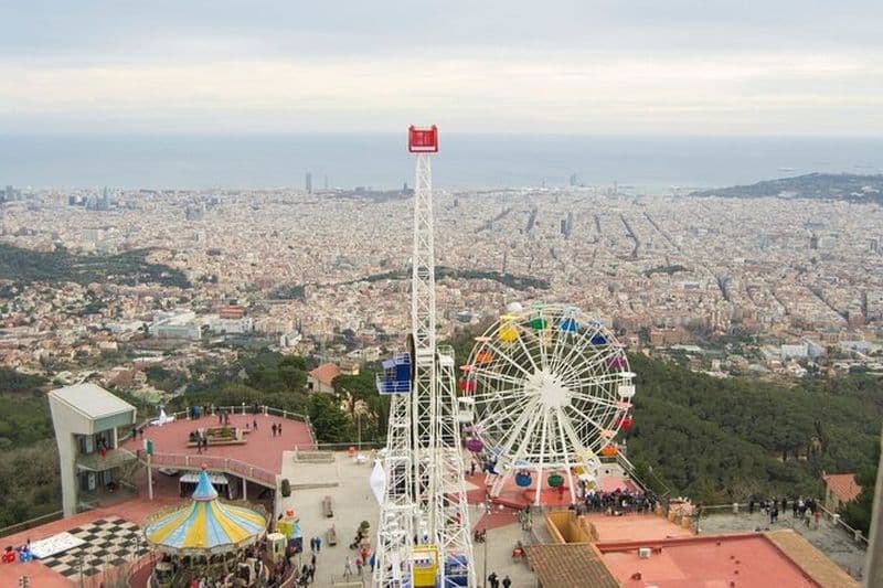 Visite privée de Barcelone à la montagne Tibidabo