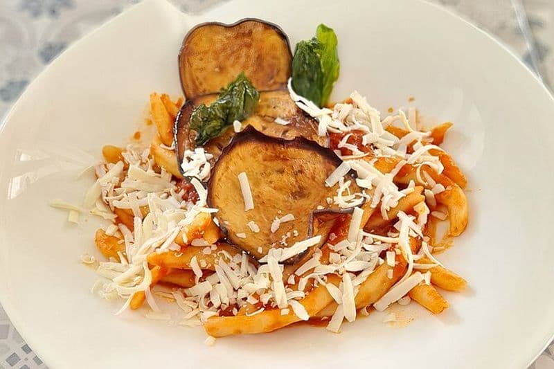 Cours de cuisine avec vue sur mer et saveurs locales de Taormina avec le chef Mimmo