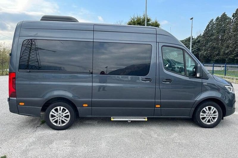 Transfert aéroport privé de Grenade à Barcelone