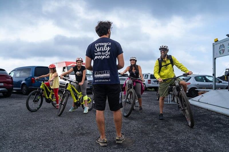 Circuit complet de l'Etna en petit groupe VTT