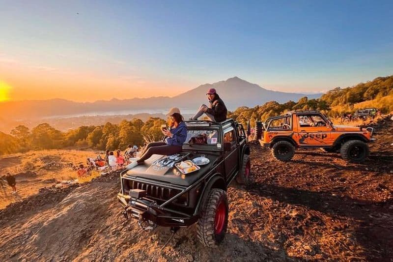 Excursion en jeep au mont Batur au lever du soleil avec source chaude naturelle