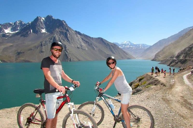 Tour privé en VTT au réservoir El Yeso et à la vallée de Maipo