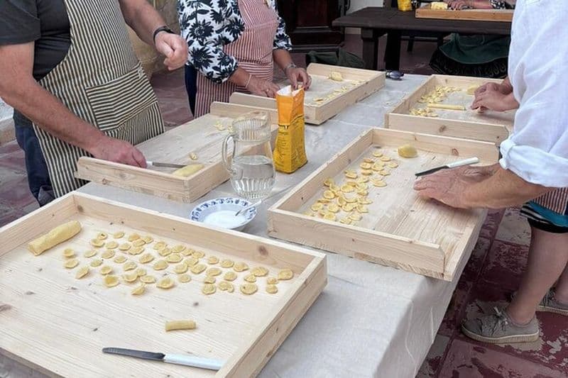 Cours de cuisine Orecchiette et dîner de 3 plats
