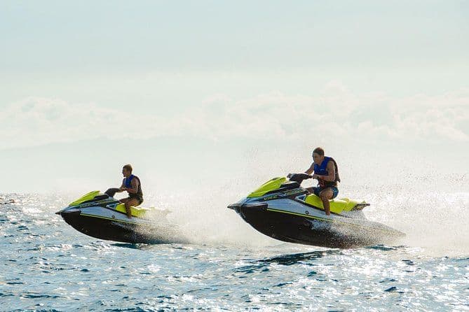 Visite guidée de 40 minutes en double jet ski à Tenerife