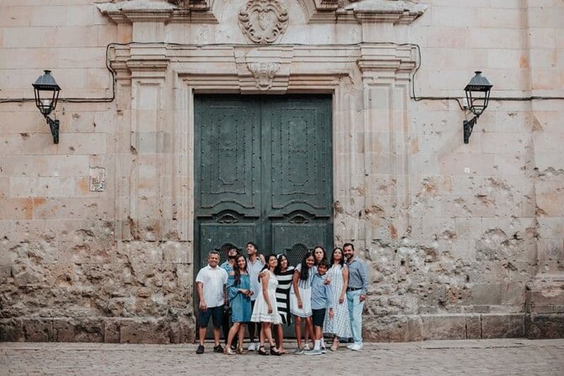 Séance de photographie privée de vacances avec un photographe local à Barcelone