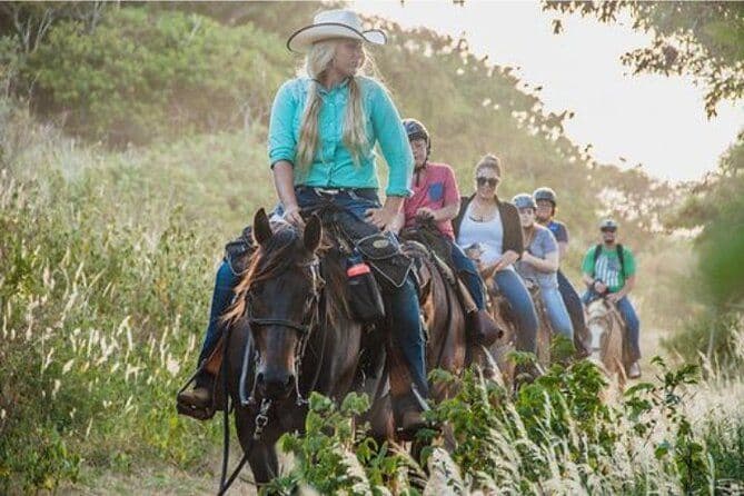 Billet Balade à cheval au coucher du soleil à Oahu