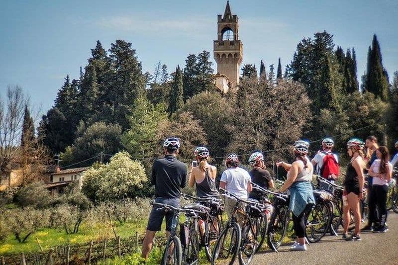 Tours à vélo en Toscane à travers les collines du Chianti avec dégustation de vins
