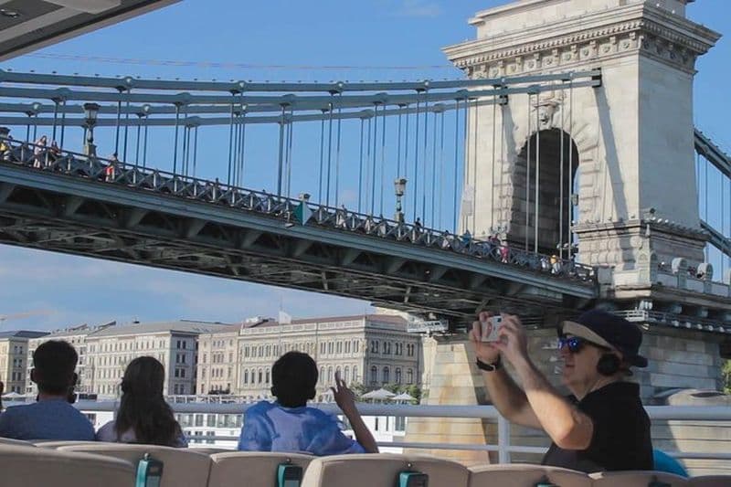 Croisière touristique sur le Danube à Budapest avec boissons et audioguide