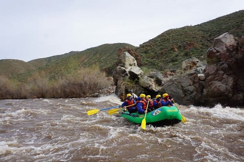 Excursion d'une journée complète en rafting en eau vive à Salt River