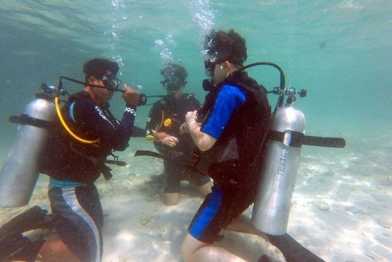 Pattaya PADI Scuba Diving Deux plongées passionnantes avec un instructeur PADI à Pattaya