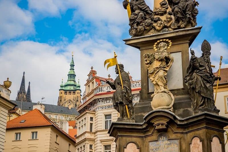 Visite privée à pied de la cathédrale Saint-Guy et du château de Prague