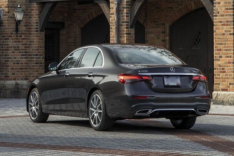 Départ privé de la ville de Valence vers l'aéroport de Valence VLC en berline