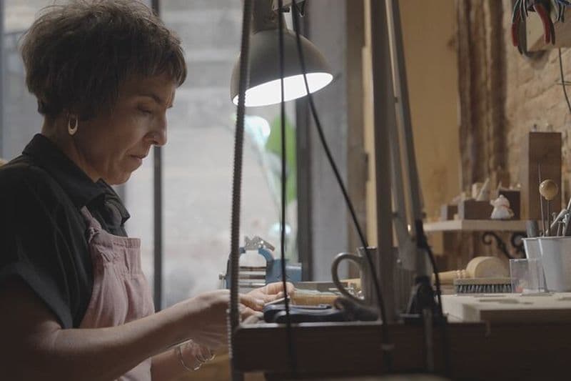 Atelier de joaillerie : créez votre propre bague en argent à Barcelone