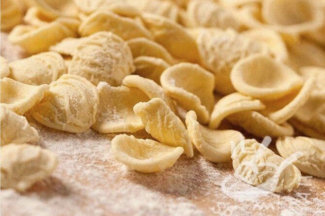 Cours de cuisine typique des Pouilles Orecchiette + dîner inclus et vins