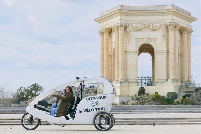 Explorez Montpellier en vélo-taxi un voyage Privé de 3h