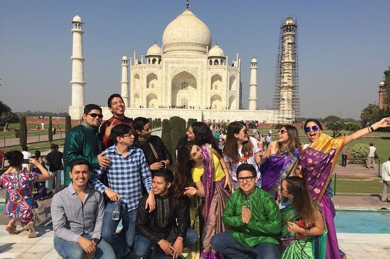 Excursion d'une journée au Taj Mahal au départ de Delhi en taxi privé - Tout compris