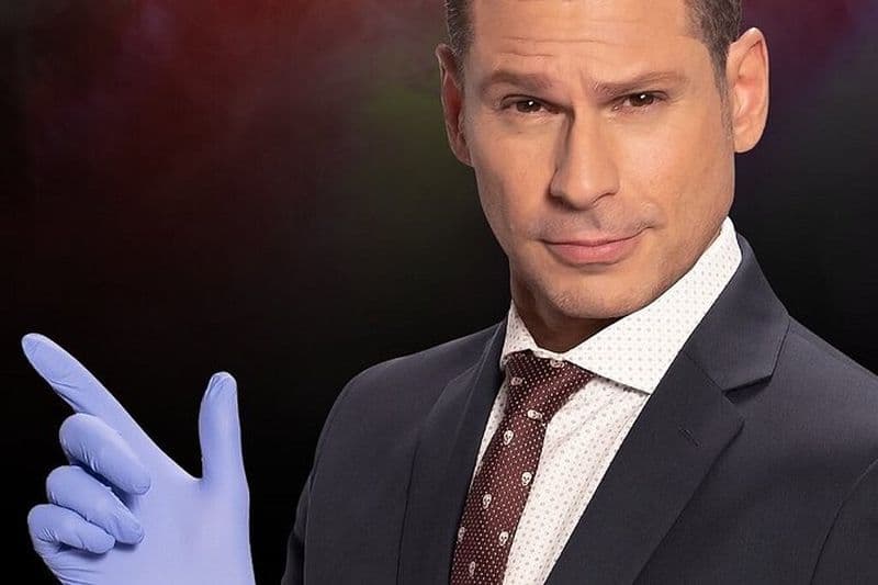 Billet Spectacle de magie Mike Hammer Comedy Magic Show