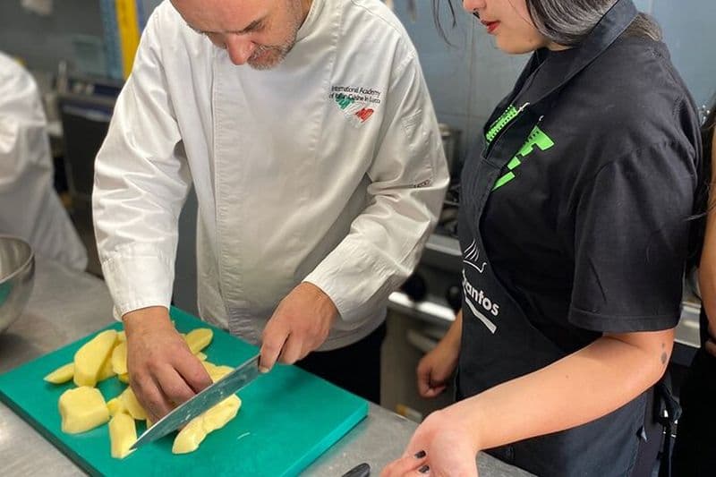 Billet Cours de cuisine et dîner privé avec le chef cuisinier à Kalamata Messénie, Grèce !