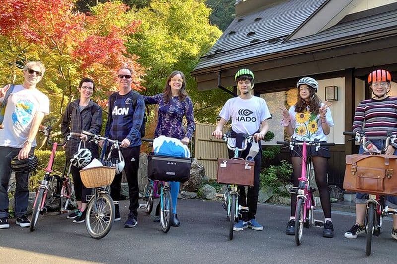 Tour à vélo lent de BROMPTON dans la vallée d'Iya
