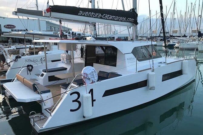 Tour privé en catamaran à Polignano et Monopoli