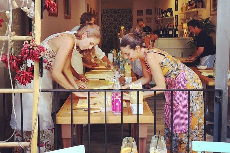 Billet Cours de cuisine Orecchiette et accords vins à Lecce