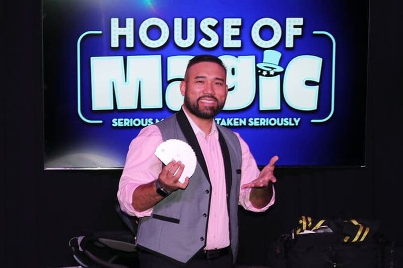 Le spectacle de magie comique familial le plus drôle du centre-ville