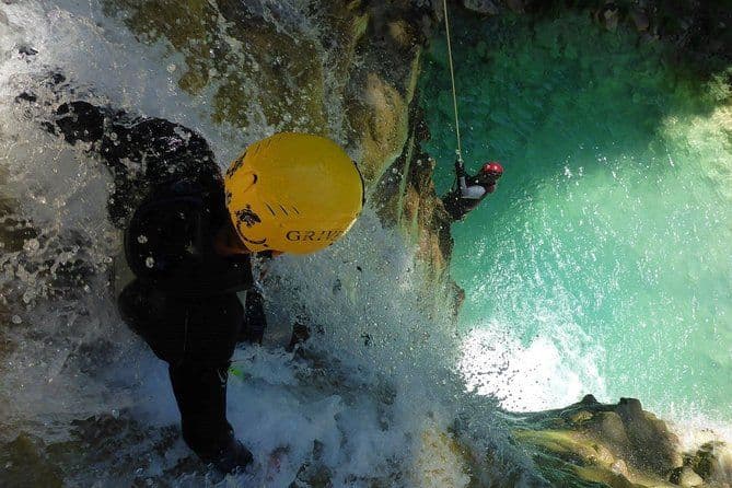 Expérience de canyoning à Vega de Pas