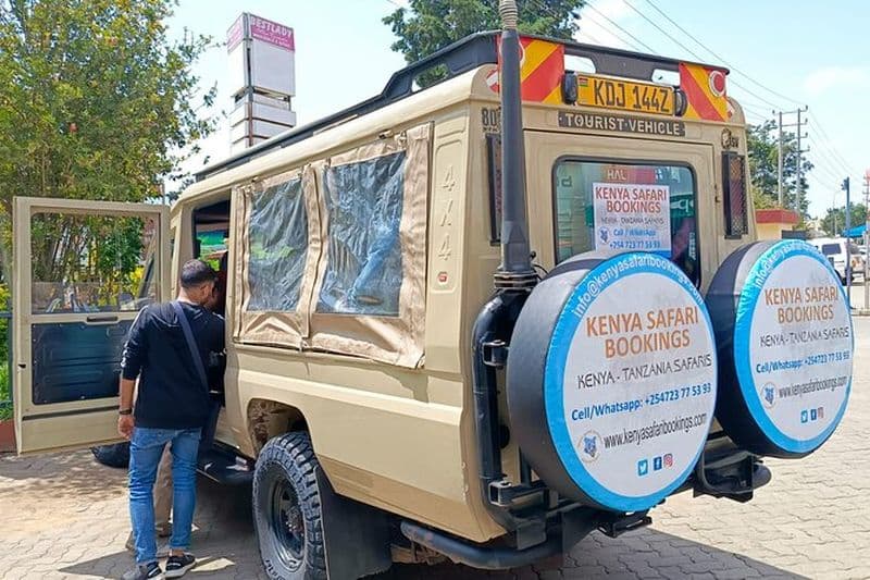 Visite en groupe de 3 jours et 2 nuits au Masai Mara avec jeep 4x4