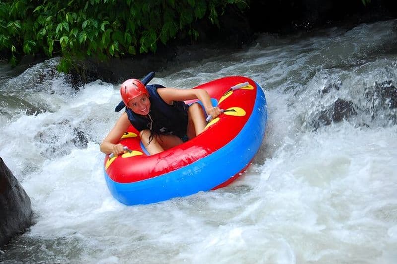 Meilleures activités à Bali : aventure en tubing sur la rivière Bali