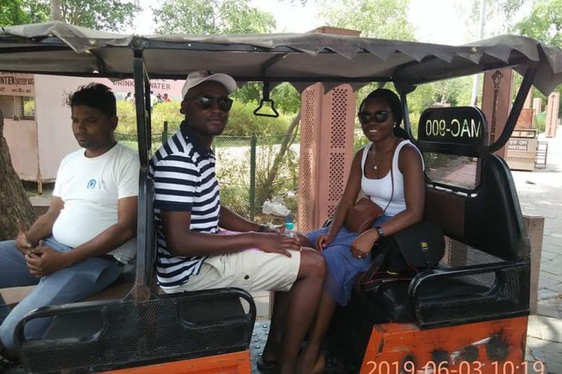 Taj Mahal Sunrise View Avec Tuk-Tuk