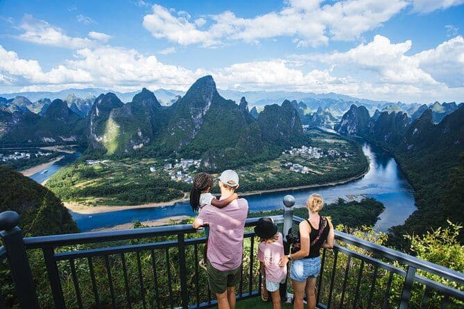 Visite privée d'une journée : croisière sur la rivière Li depuis Guilin et Yangshuo à vélo