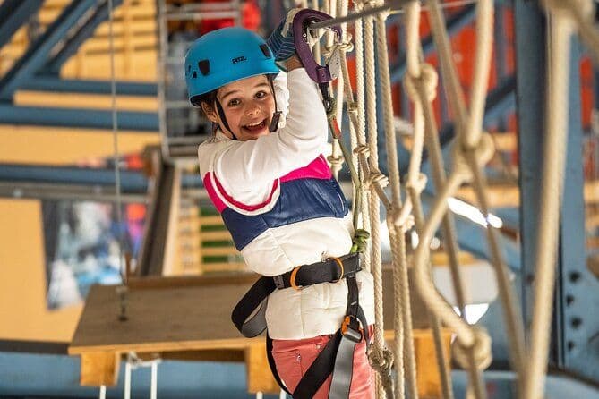 Aventure au parc accrobranche en salle à Grindelwald