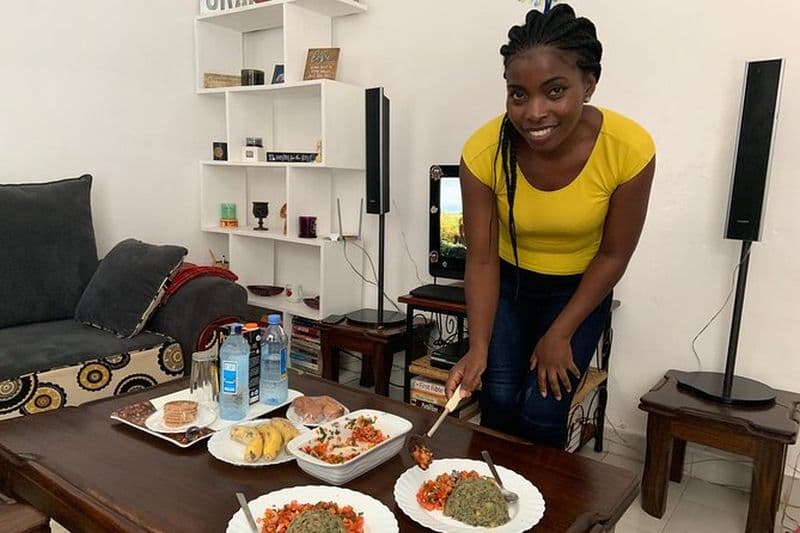 Visite d'un marché privé et cours de cuisine kenyane traditionnelle à Nairobi avec un local