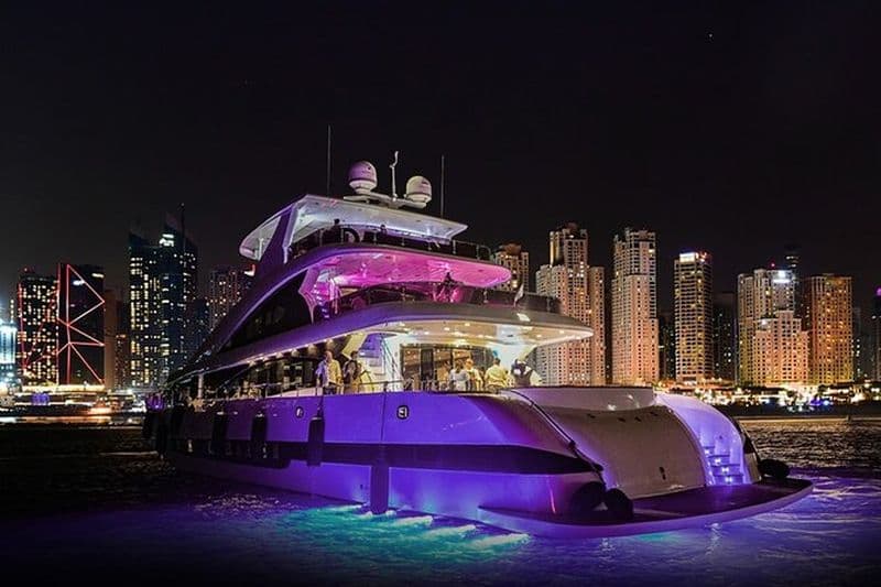 Dubaï : Superyacht Party avec Live DJ & Open Bar