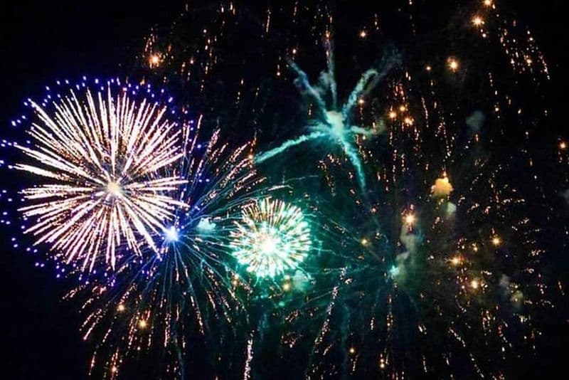 Vendredi soir feux d'artifice catamarans voile avec Open Bar