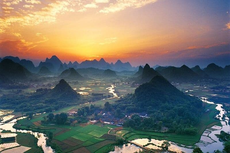Guilins Grand Li River Rafting et Summit Sunset Cruise