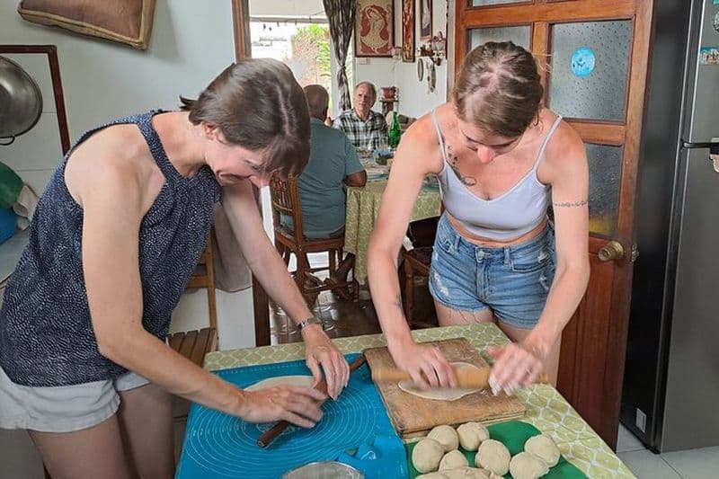Billet Cours de cuisine privé à Maurice avec une famille locale
