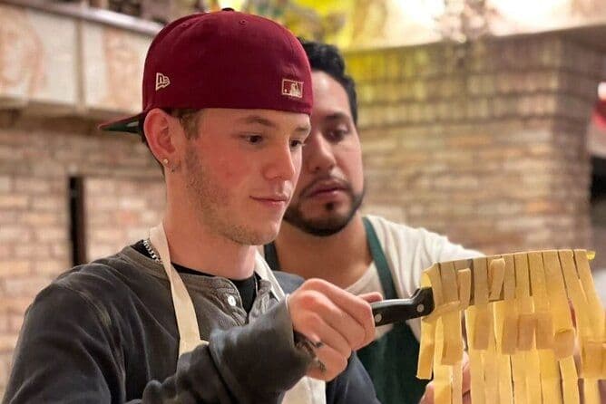 Cours de cuisine sur les pâtes authentiques et le Tiramisu à la Place d'Espagne