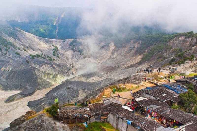Volcan actif, rizière, source chaude, marché aux fruits, plantation de thé avec déjeuner