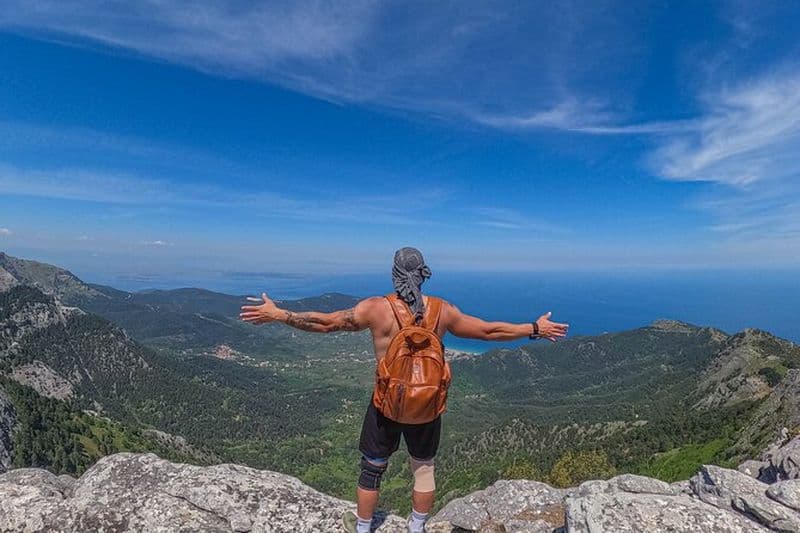 Visite d'une demi-journée en vélo électrique dans les villages et les montagnes de Thassos