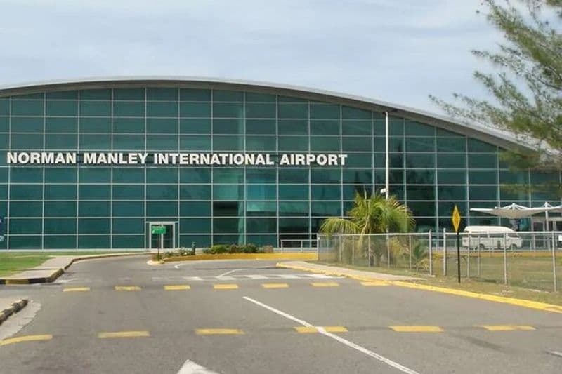 Transfert aéroport de NMIA vers Hôtels à Kingston