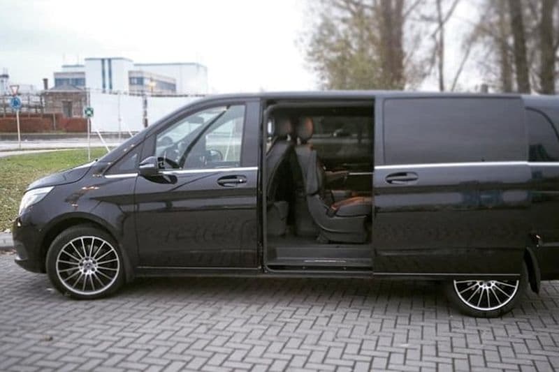 Transfert Navette Aéroport de Bruxelles <-> Disneyland Paris (1 à 8 PLACES)