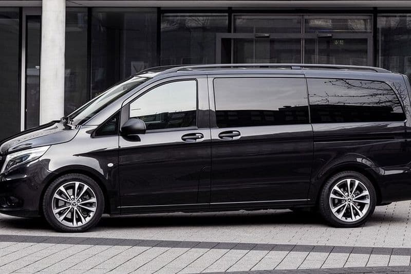 Transfert de luxe privé de Porto Heli à l'aéroport d'Athènes